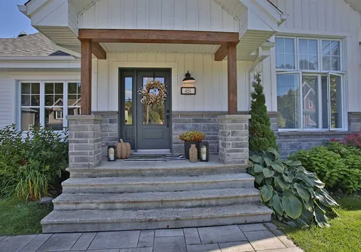 Maison à vendre - 451 Av. des Érables, Coaticook, J1A 0A3