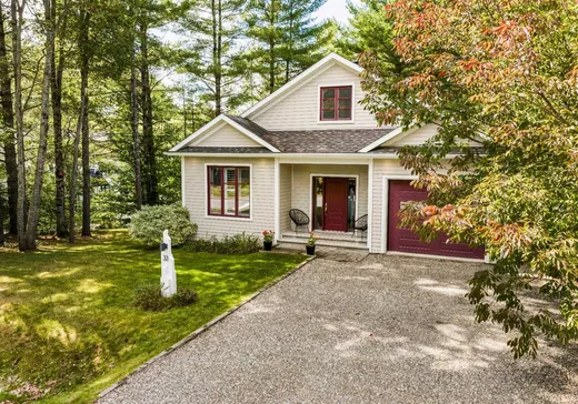 Maison à vendre - 33 Rue des Orioles, Magog, J1X 7B8