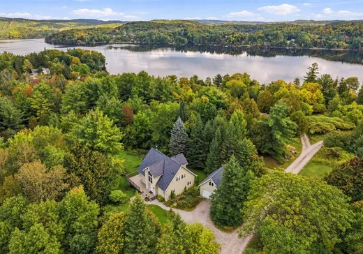 Un étage et demi à vendre - 3 Ch. Engler, Chelsea, J9B1X7