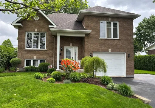 House for sale - 6340 Av. Durocher, Saint-Hyacinthe, J2R 1B6