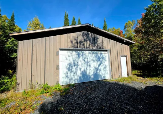 Maison à vendre - 233 Rue des Cascades, Lac-Etchemin, G0R 1S0