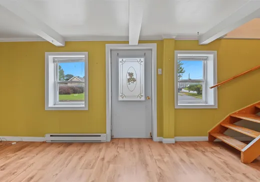 Maison à vendre - 322 Rue Principale O., Saint-Anaclet, G0K 1H0