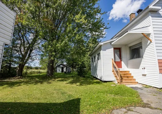 Maison à vendre - 813 Rue St-Jean, Wotton, J0A 1N0