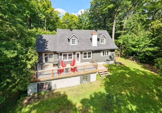 Maison à vendre - 270 Ch. Beausoleil, Saint-Sauveur, J0R 1K0