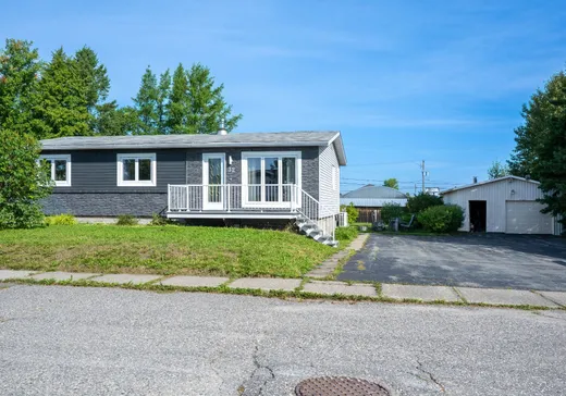 Maison à étages à vendre - 32 1re Avenue E., Val-d'Or, J0Z3C0