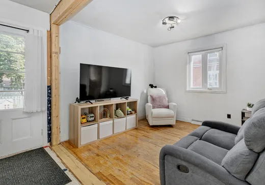 Maison à vendre - 4923 Rue St-Jacques, Saint-Vincent-de-Paul, H7C 1G6