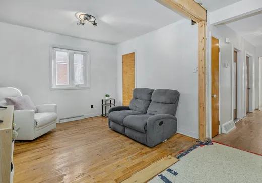 Maison à vendre - 4923 Rue St-Jacques, Saint-Vincent-de-Paul, H7C 1G6
