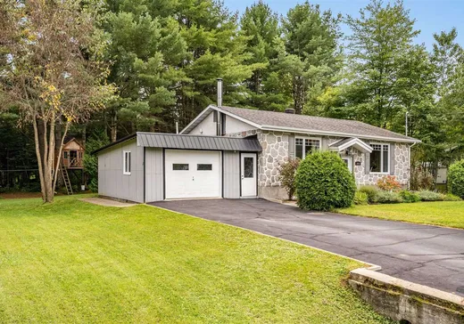 Maison à vendre - 1015 Rue du Christ-Roi, St-Boniface-De-Shawinigan, G0X 2L0