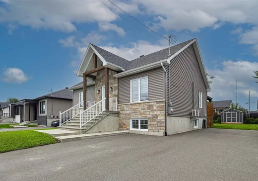 House for sale - 220 Rue Plessis, Drummondville, J2B 6V9