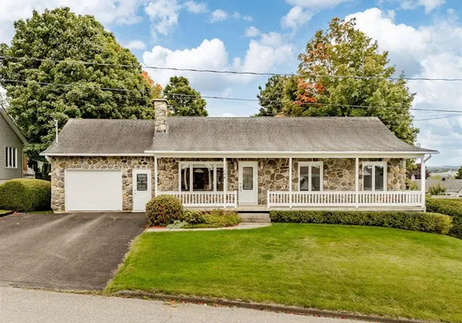 House for sale - 608 Rue May, Coaticook, J1A 3C1