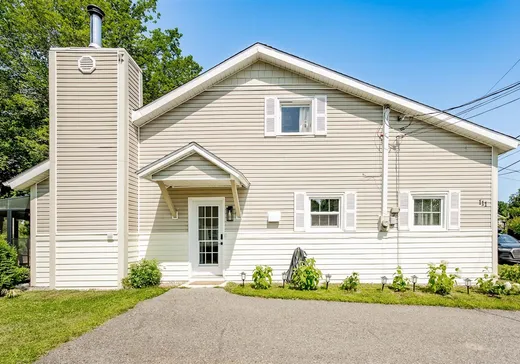 Maison à vendre - 111 Rue de la Seigneurie, Magog, J1X 5W4