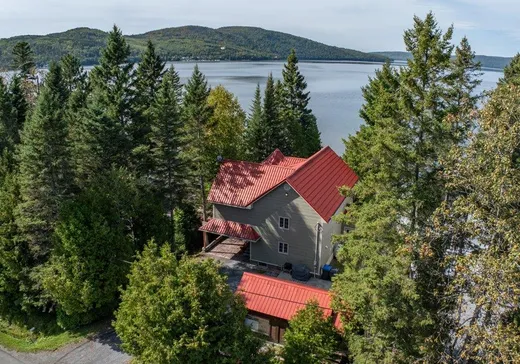 Maison à vendre - 385 Route 295, Dégelis, G5T 1R2