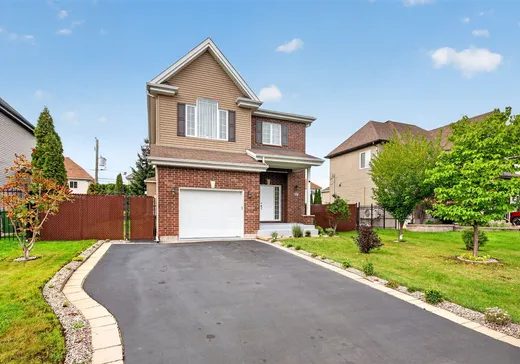 Maison à vendre - 74 Av. Chamberry, Les Cedres, J7T 0G4