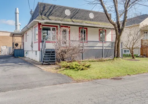 Maison à vendre - 3327 Rue La Vérendrye, Massueville, J3R 2J5