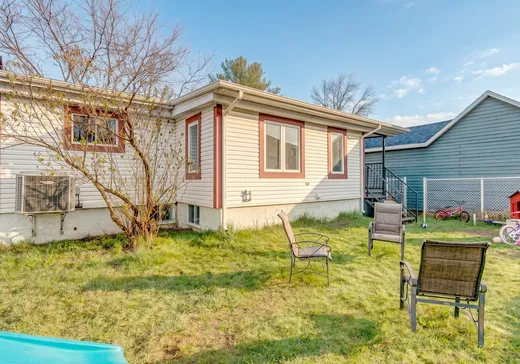 Maison à vendre - 3327 Rue La Vérendrye, Massueville, J3R 2J5