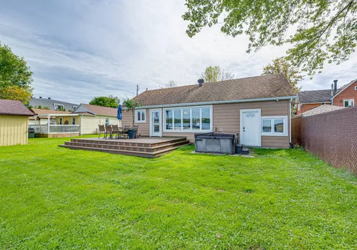 House for sale - 404 Rue Ellice, Salaberry-de-Valleyfield, J6T 1G8