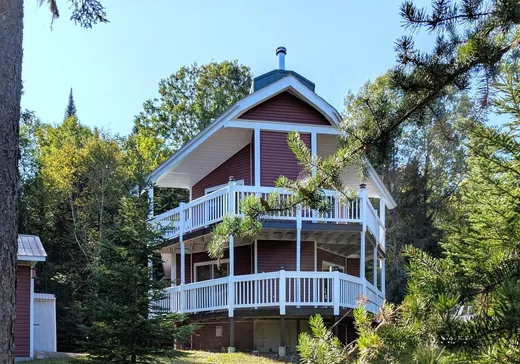 Maison à étages à vendre - 1 Rivière Trenche, La Doré, G8J1Y4