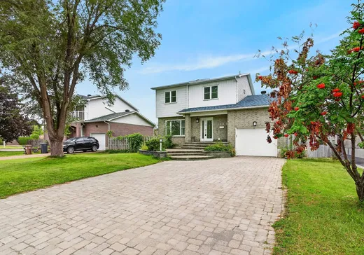 Maison à étages à vendre - 1165 Av. Stravinski, Brossard, J4X1Z4