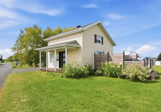 Maison à vendre - 31 Ch. du Rocher, Cap-Saint-Ignace, G0R 1H0