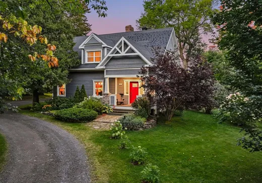 Two or more stories for sale - 39 Rue Morgan, Coaticook, J1A1V7