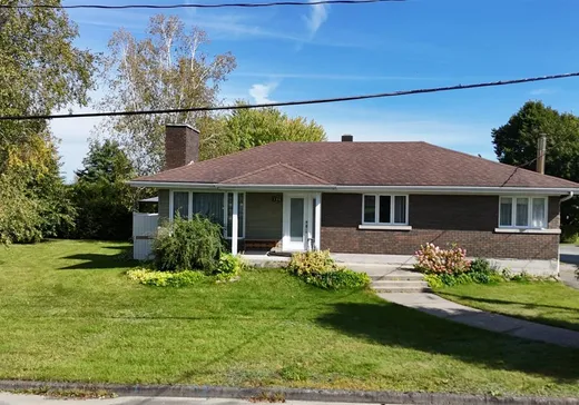Bungalow for sale - 135 Rue Jamieson, East Angus, J0B1R0