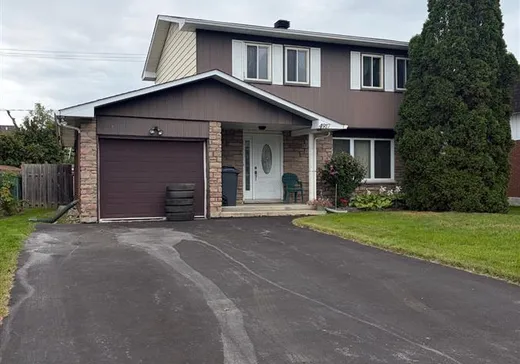Maison à vendre - 4917 Av. du Château-Pierrefonds, Montréal (Pierrefonds-Roxborro), H9K 1G9