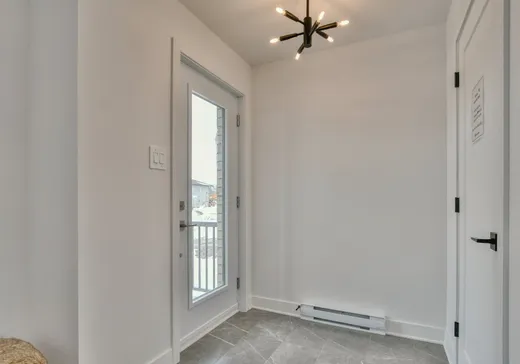Maison à vendre - 496 Rue du Muscat, Sainte-Marthe-sur-le-Lac, J0N 1P0