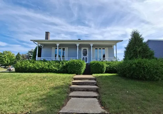 Maison à étages à vendre - 325 Rue Martin-Descôteaux, Shawinigan, G9P4G7