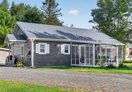 Maison à vendre - 225 Rue de la Pinède, Rivière-Rouge, J0T 1T0
