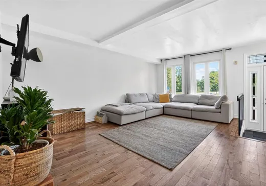 Maison à vendre - 7067 Boul. Perras, Montréal (Rivière des Prairies), H1E 5G5