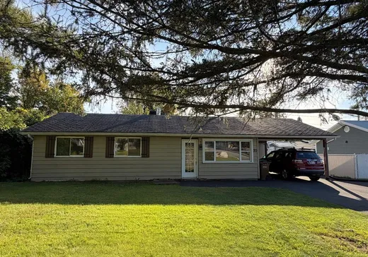 Maison à vendre - 20 Rue du Sanctuaire, Saint-Timothée, J6S 2T2