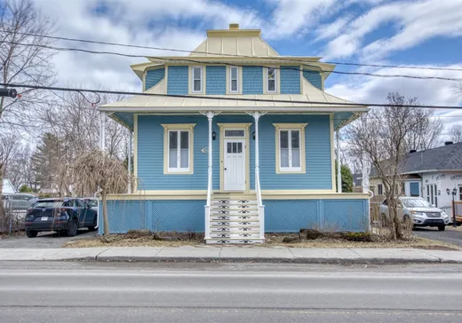 Maison à vendre - 110 Rue Notre-Dame, Oka, J0N 1E0