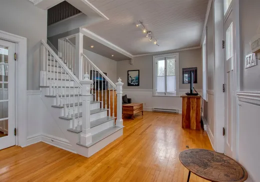 Maison à vendre - 110 Rue Notre-Dame, Oka, J0N 1E0
