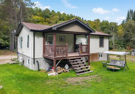 Maison à vendre - 77 Ch. du Lac-de-la-Carpe, Lac-Des-Plages, J0T 1K0