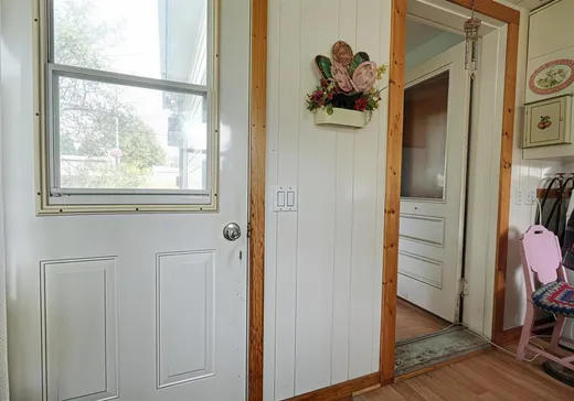 House for sale - 570 7e Rang, Windsor, J0B 2N0