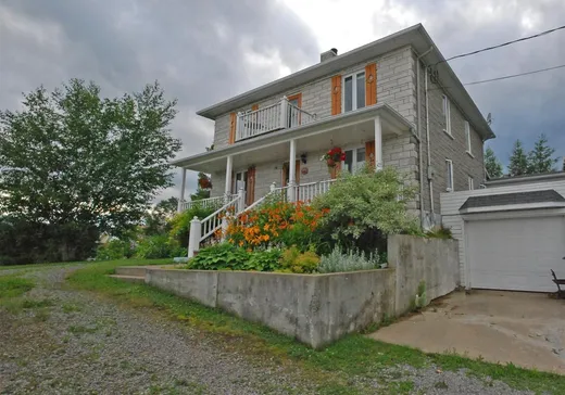 Maison à vendre - 3489 Av. Royale, St-Ferreol-les-Neiges, G0A 3R0