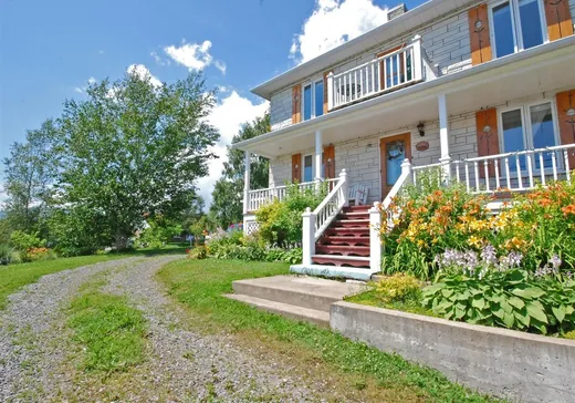 Maison à vendre - 3489 Av. Royale, St-Ferreol-les-Neiges, G0A 3R0