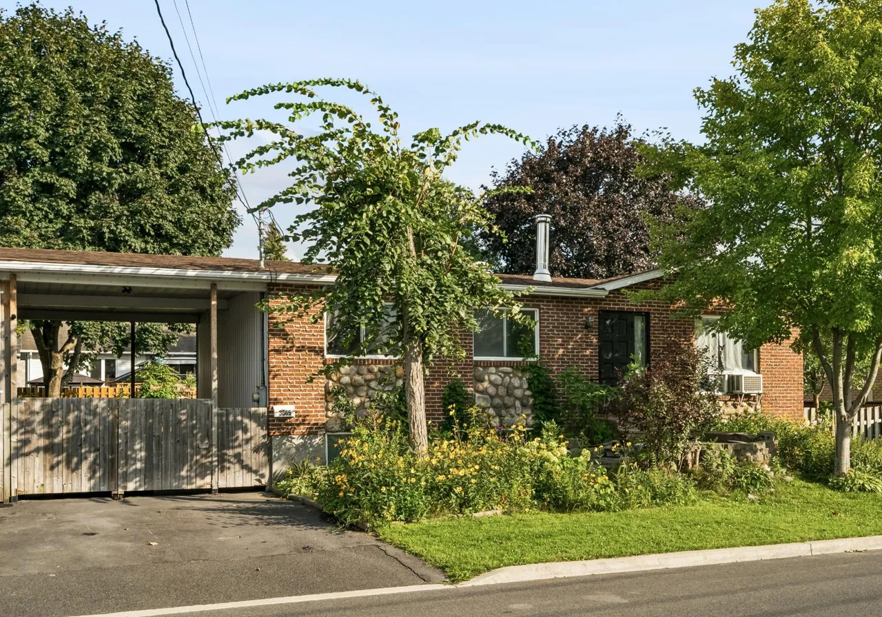 3865 Rue de l'Université — photo 1