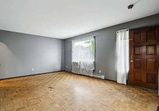 Maison à vendre - 3865 Rue de l'Université, St-Hubert, J3Y 5R7
