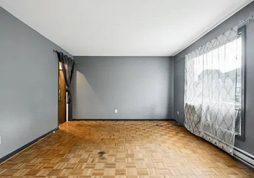 Maison à vendre - 3865 Rue de l'Université, St-Hubert, J3Y 5R7