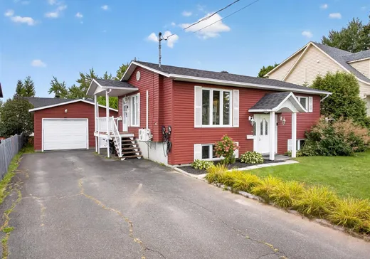 Bungalow à vendre - 2245 Rue St-Laurent, Drummondville, J2B7L8