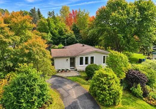Bungalow for sale - 612 Rue Gosselin, Magog, J1X3J8