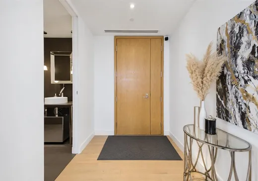 Condo à vendre - 242 Rue Young, App. 802, Montréal (Centreville), H3C 0R7