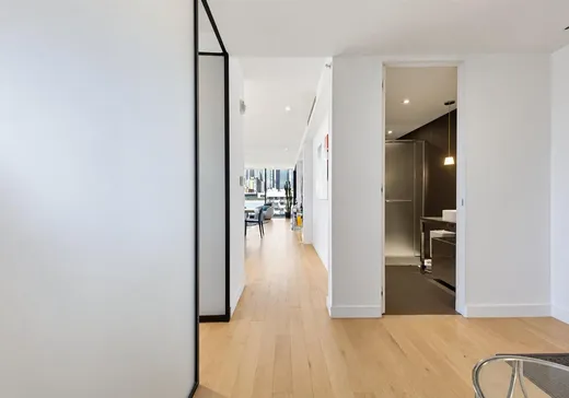 Condo à vendre - 242 Rue Young, App. 802, Montréal (Centreville), H3C 0R7