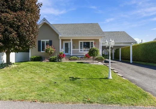 Maison à vendre - 51 Rue Joseph-Théberge, St-Marcel-De-Richelieu, J3L 6C5