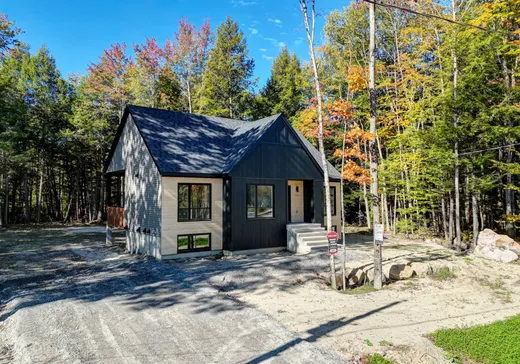 Maison à vendre - 164 12e Avenue, St-Hippolyte, J8A 1E3