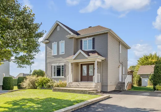 Maison à étages à vendre - 2186 Rue des Pléiades, Saint-Emile, G3E2H3