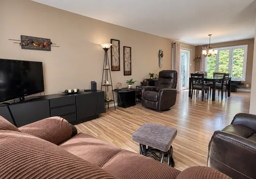 Maison à vendre - 38 Rg Gaspé, St-Apollinaire, G0S 2E0