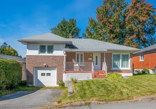 Two or more stories for sale - 73 14e Avenue S., Sherbrooke, J1G2W5
