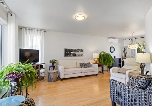 Maison à vendre - 290 Rue Cambert, Pointe-Du-Lac, G9B 1V1